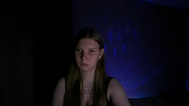 Snapshot of nelli_lux_ chatting on 12-04-25, 07:55 nelli lux online show from 12-04-25, 07:55