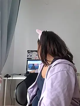 Snapshot of sophiemerm chatting on 12-05-25, 10:02 sophiemerm online show from 12-05-25, 10:02