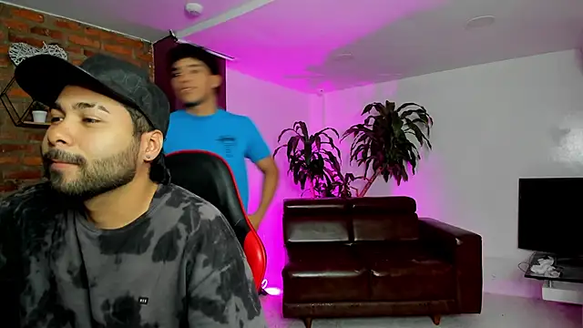 HotThreesoome online show from 02-07-26, 12:20