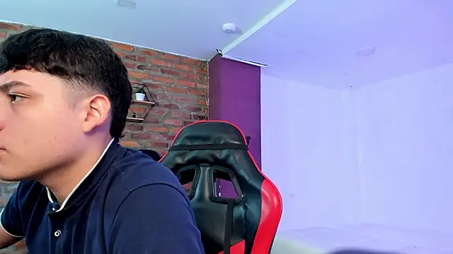 HotThreesoome online show from 03-28-26, 12:27