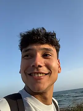 Snapshot of OnlyTyroone chatting on 02-08-26, 02:31 OnlyTyroone online show from 02-08-26, 02:31