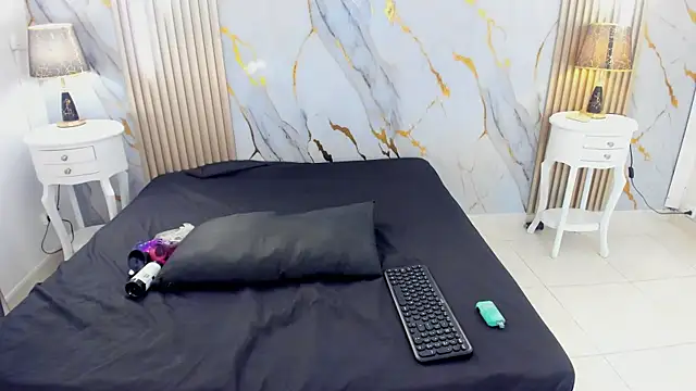 AprillRoss online show from 04-06-26, 12:39