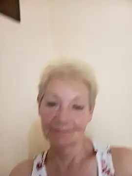 Snapshot of Calypso-Loove chatting on 06-27-26, 01:28 Calypso-Loove online show from 06-27-26, 01:28