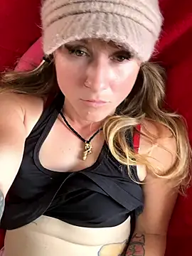 alluringpixie online show from 04-05-26, 06:05