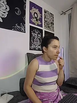 Snapshot of little__ammy chatting on 07-10-26, 02:05 little ammy online show from 07-10-26, 02:05