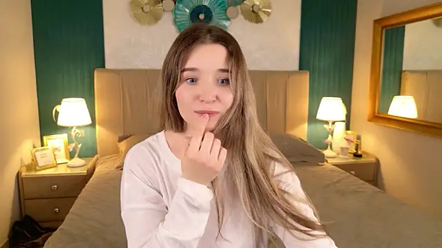 Lina Sinerz online show from 03-23-26, 03:49