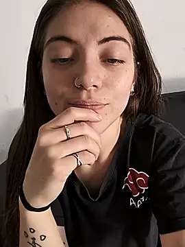 Snapshot of Ceciihot chatting on 12-16-25, 06:35 Ceciihot online show from 12-16-25, 06:35