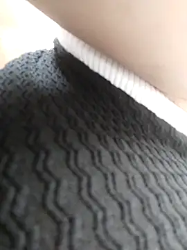 Snapshot of Paerl-sweet chatting on 02-22-26, 08:13 Paerl-sweet online show from 02-22-26, 08:13