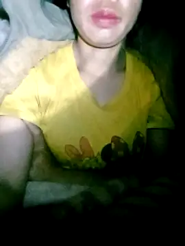 Snapshot of anna-can chatting on 12-17-25, 07:42 anna-can online show from 12-17-25, 07:42