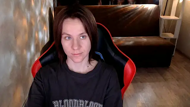 MiaBun1 online show from 12-18-25, 03:12