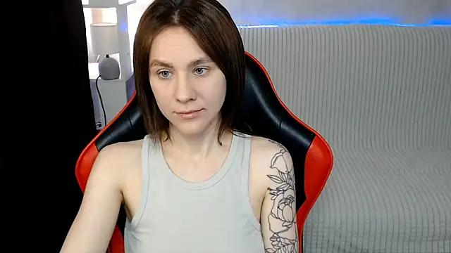 MiaBun1 online show from 01-07-26, 06:27