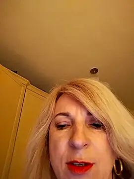 AhlyssaLove1155 online show from 04-03-26, 07:34