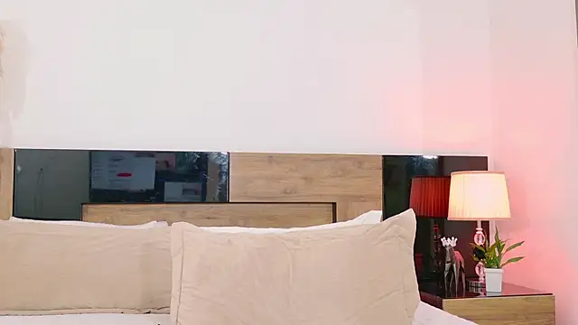 LucyHanks online show from 05-22-26, 04:23