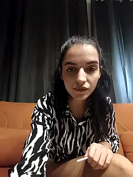 Snapshot of SoniaMoonnnn chatting on 01-14-26, 05:07 SoniaMoonnnn online show from 01-14-26, 05:07