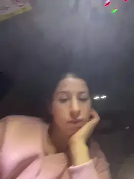 Snapshot of coupledeea chatting on 12-19-25, 08:05 coupledeea online show from 12-19-25, 08:05