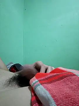 Snapshot of Sqinny_Teen chatting on 12-18-25, 06:47 Sqinny Teen online show from 12-18-25, 06:47