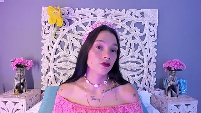 loraineblake online show from 02-03-26, 01:16