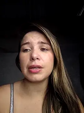 Snapshot of Charlott_smi chatting on 04-18-26, 06:01 Charlott smi online show from 04-18-26, 06:01
