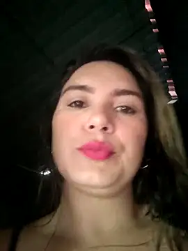 Snapshot of Charlott_smi chatting on 04-21-26, 04:45 Charlott smi online show from 04-21-26, 04:45