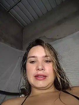 Snapshot of Charlott_smi chatting on 04-24-26, 05:15 Charlott smi online show from 04-24-26, 05:15