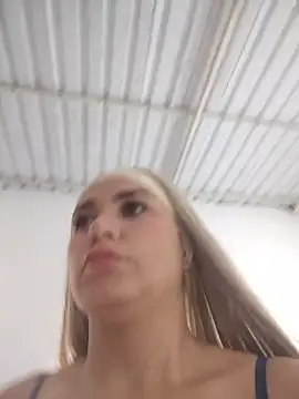 Snapshot of Charlott_smi chatting on 06-23-26, 04:49 Charlott smi online show from 06-23-26, 04:49