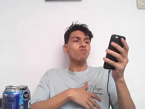 Snapshot of Patrick3_5556 chatting on 12-15-25, 08:46 Patrick3 5556 online show from 12-15-25, 08:46