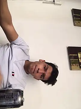 Snapshot of Patrick3_5556 chatting on 12-17-25, 09:21 Patrick3 5556 online show from 12-17-25, 09:21