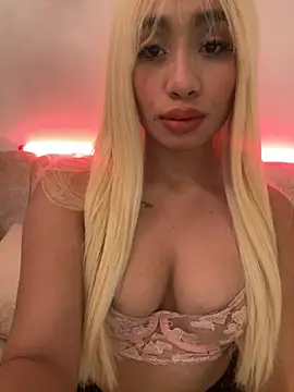 Snapshot of MandyWester1 chatting on 03-11-26, 09:48 MandyWester1 online show from 03-11-26, 09:48