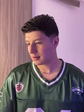 Goldenknight33 online show from 12-21-25, 04:03