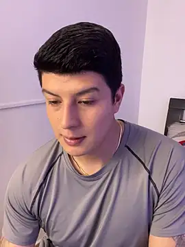 Goldenknight33 online show from 04-11-26, 02:10