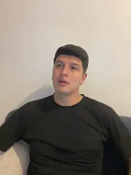 Goldenknight33 online show from 04-21-26, 09:06