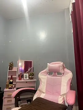 Ur hottestdella online show from 02-26-26, 07:13