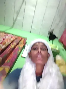 Snapshot of Rajni_sexybhabi chatting on 12-17-25, 04:29 Rajni sexybhabi online show from 12-17-25, 04:29