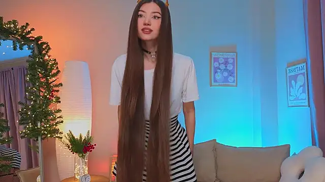 Snapshot of oliviaah_ chatting on 12-17-25, 03:18 oliviaah online show from 12-17-25, 03:18