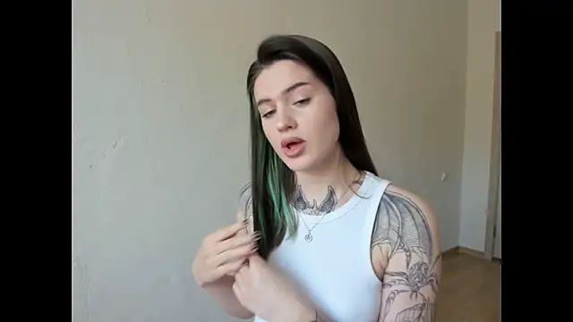 NikkieKitty online show from 04-17-26, 11:24