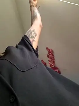 Forbiddenvelvet online show from 03-17-26, 06:44