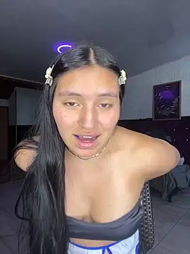 Snapshot of Agatta-X chatting on 12-17-25, 01:50 Agatta-X online show from 12-17-25, 01:50