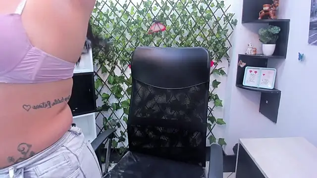 sophi hardd  online show from 02-20-26, 01:55