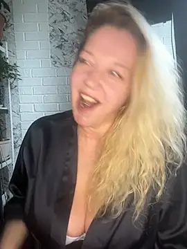 JenniferCarmen online show from 05-16-26, 06:43