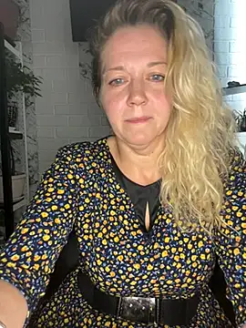 Snapshot of JenniferCarmen chatting on 06-30-26, 03:29 JenniferCarmen online show from 06-30-26, 03:29