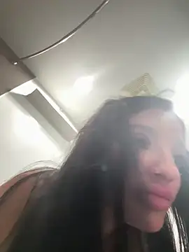 Lexiiskyyxo online show from 05-01-26, 08:19