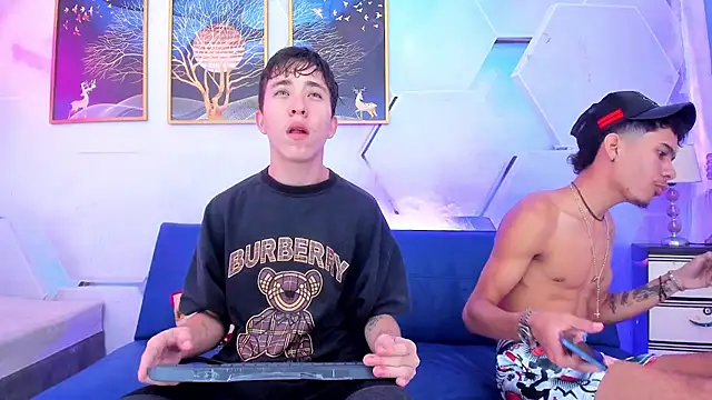 Alex jeins at online show from 01-18-26, 02:10