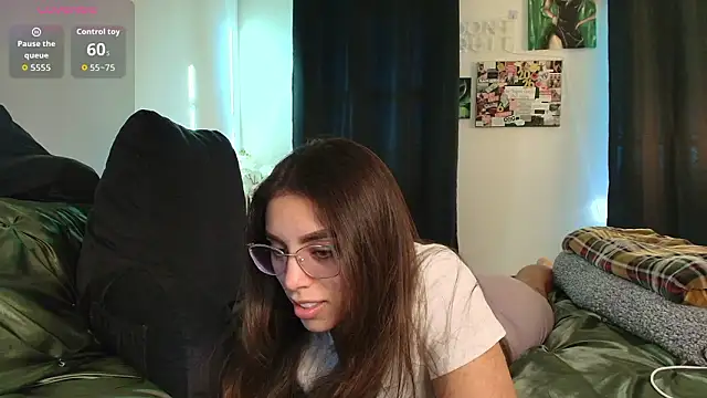 MilaSeren online show from 03-10-26, 01:10