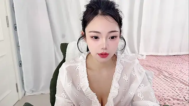 yuanbao8888 online show from 04-18-26, 06:06