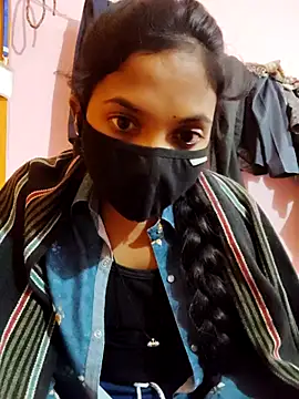 Snapshot of vivi_sexe chatting on 12-16-25, 05:51 vivi sexe online show from 12-16-25, 05:51