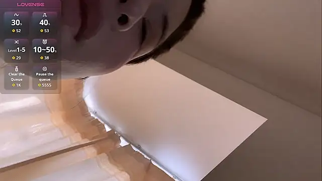 Snapshot of tiantian-160 chatting on 12-16-25, 07:02 tiantian-160 online show from 12-16-25, 07:02