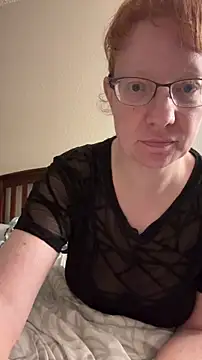 Snapshot of Lenaravenswood chatting on 12-16-25, 07:46 Lenaravenswood online show from 12-16-25, 07:46