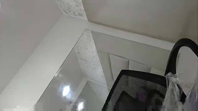 Snapshot of Matewhottx chatting on 12-14-25, 11:37 Matewhottx online show from 12-14-25, 11:37