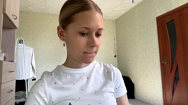 ZaidaSchwarten online show from 03-14-26, 01:05