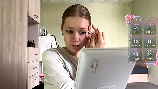 Snapshot of ZaidaSchwarten chatting on 07-11-26, 05:10 ZaidaSchwarten online show from 07-11-26, 05:10